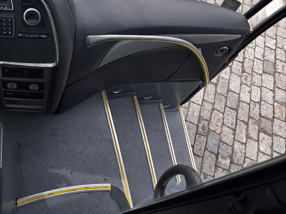 Mercedes Benz – O500RSD – Paradiso 1200 (7)